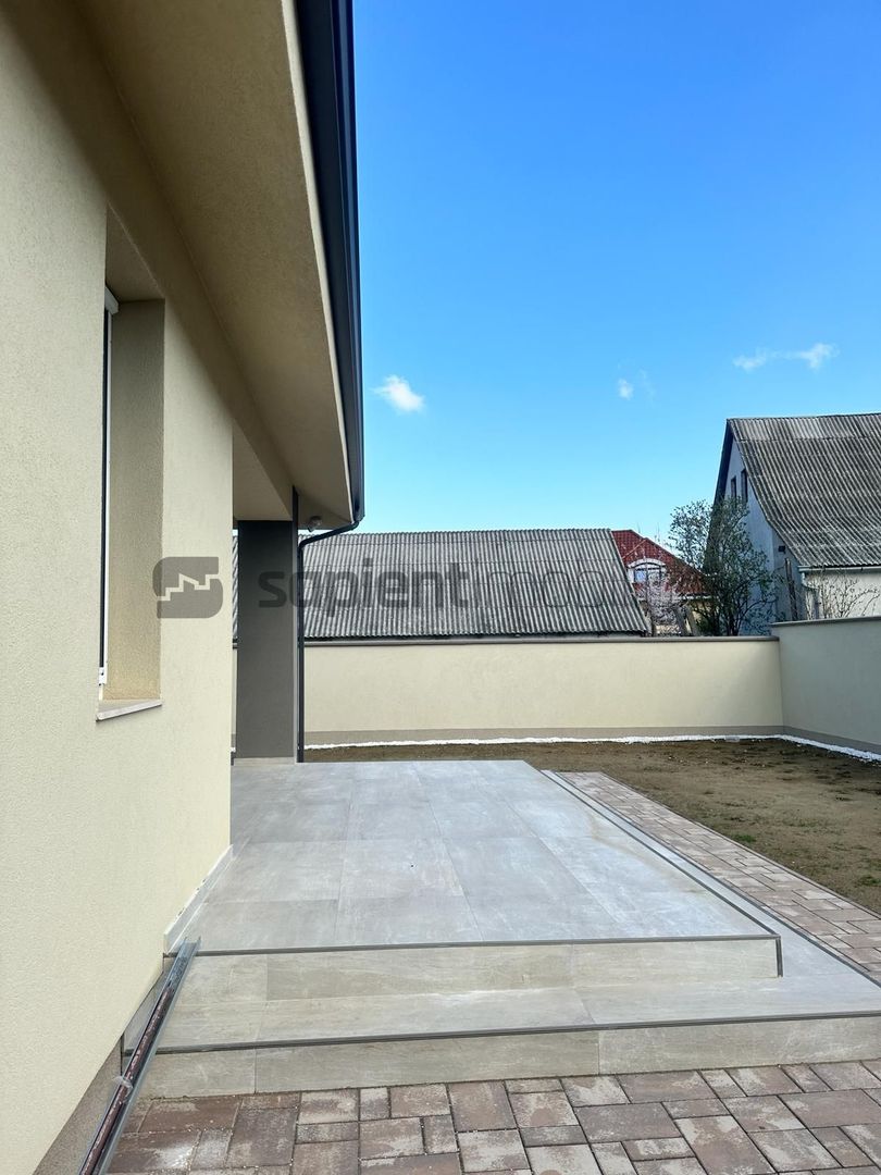 CASA NOUA DE VANZARE IN ORADEA - Poză 6