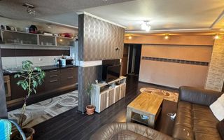 Vanzare apartament 3 camere, zona Ultimul Leu, 72 mp, 115.000 EURO - Poză 1