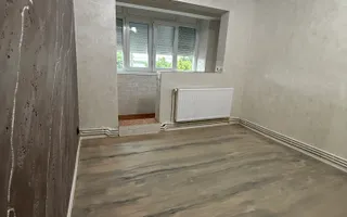 🏡 De închiriat 3 camere nemobiltate, Port, 500 Euro/luna - Poză 12