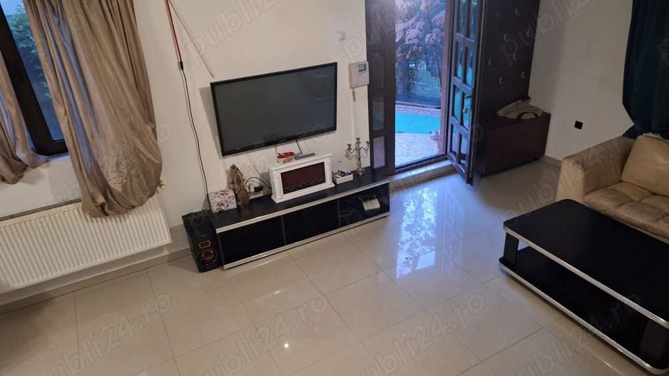 Închiriez vilă situata central - Poză 9