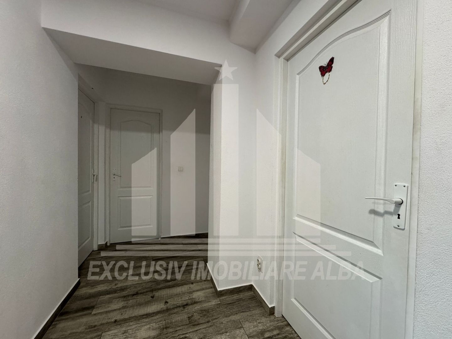 Apartament cu 4 camere de vanzare, Ampoi 2 - Poză 3