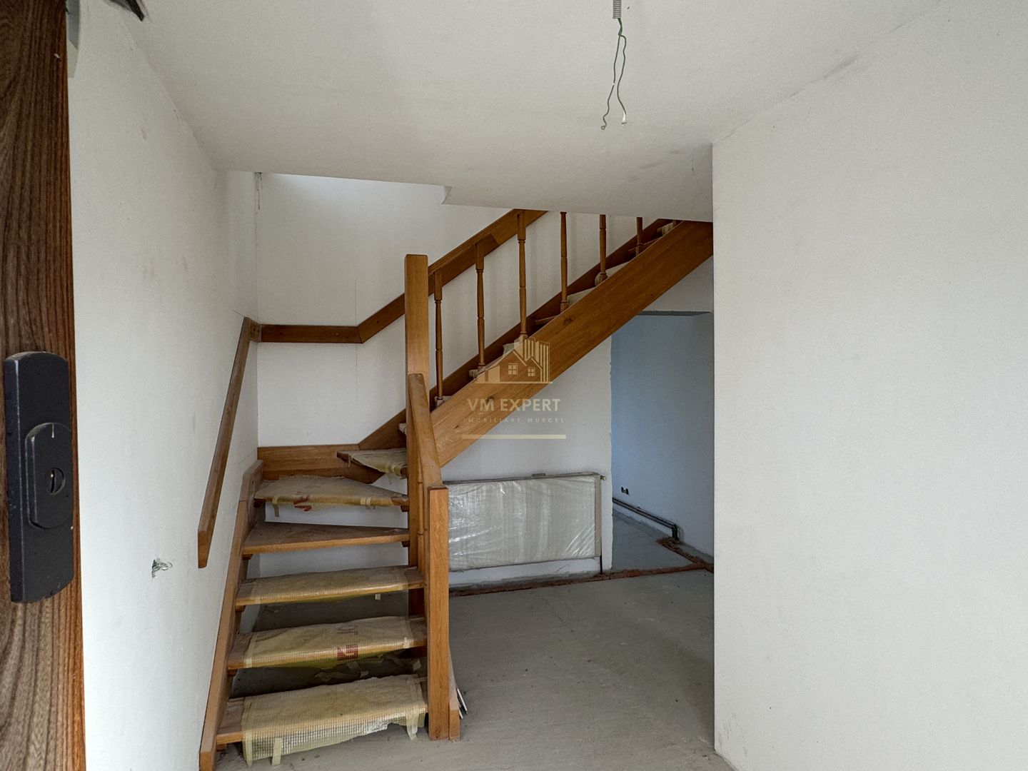 VILA 5 CAMERE,TEREN 560 MP, CAMPULUNG, ARGES - Poză 14