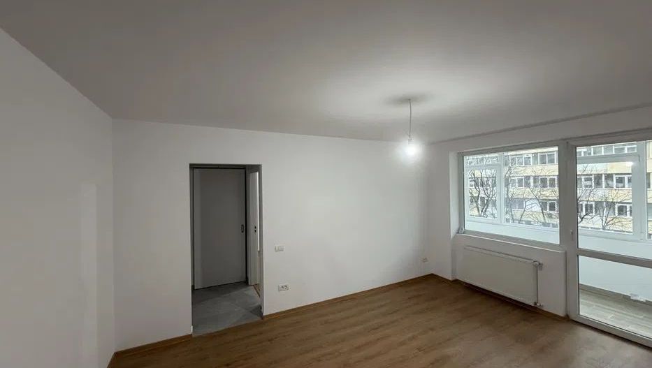 APARTAMENT RENOVAT METROU ZONA VATRA LUMINOASA - Poză 1