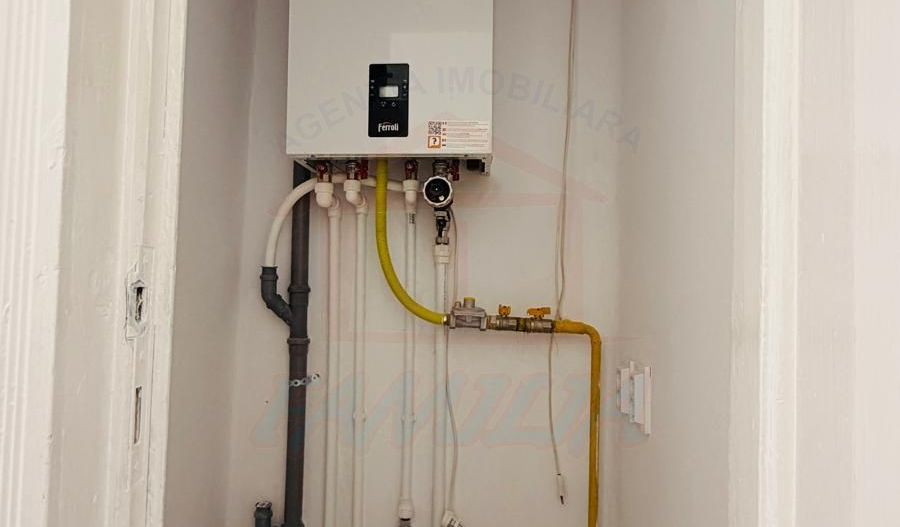 Apartament în casă, acces separat,  ultracentral, lângă Primări, Galat - Poză 9