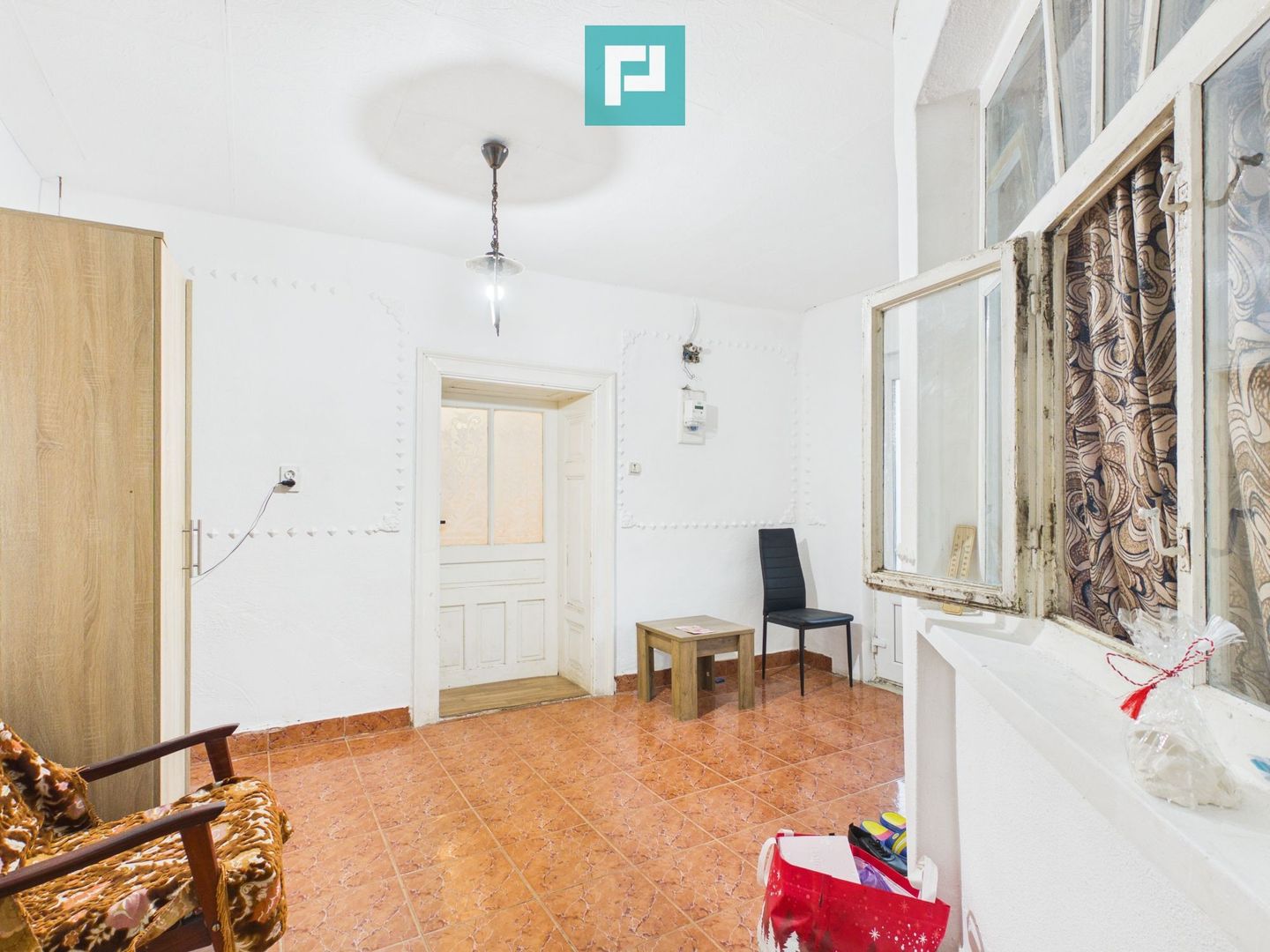 Casă  2 corpuri și 4 camere teren 1440 mp în Macea - Poză 10