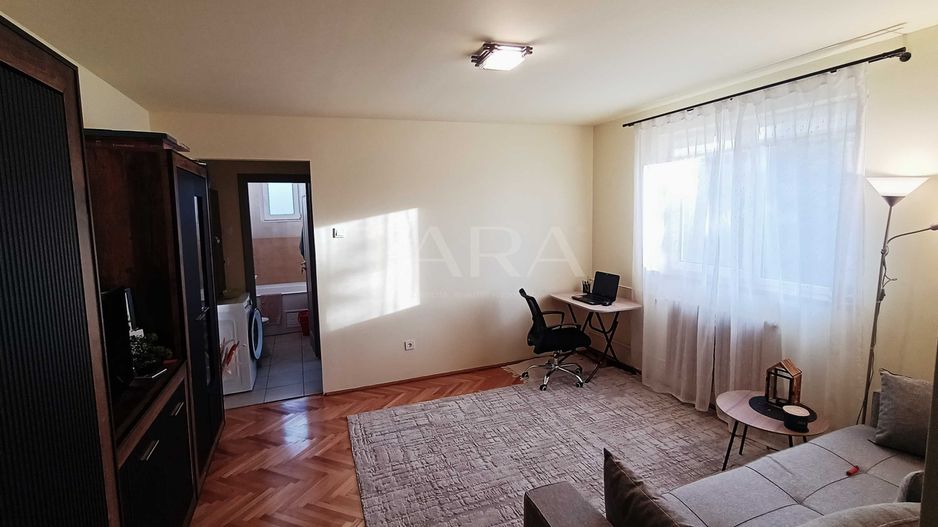 Apartament luminos și renovat în Gheorgheni. - Poză 2