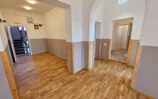 🏢 Spațiu de birouri – 5 camere, 3 băi – Etaj 1 vilă, Zona Centrală - Poză 17