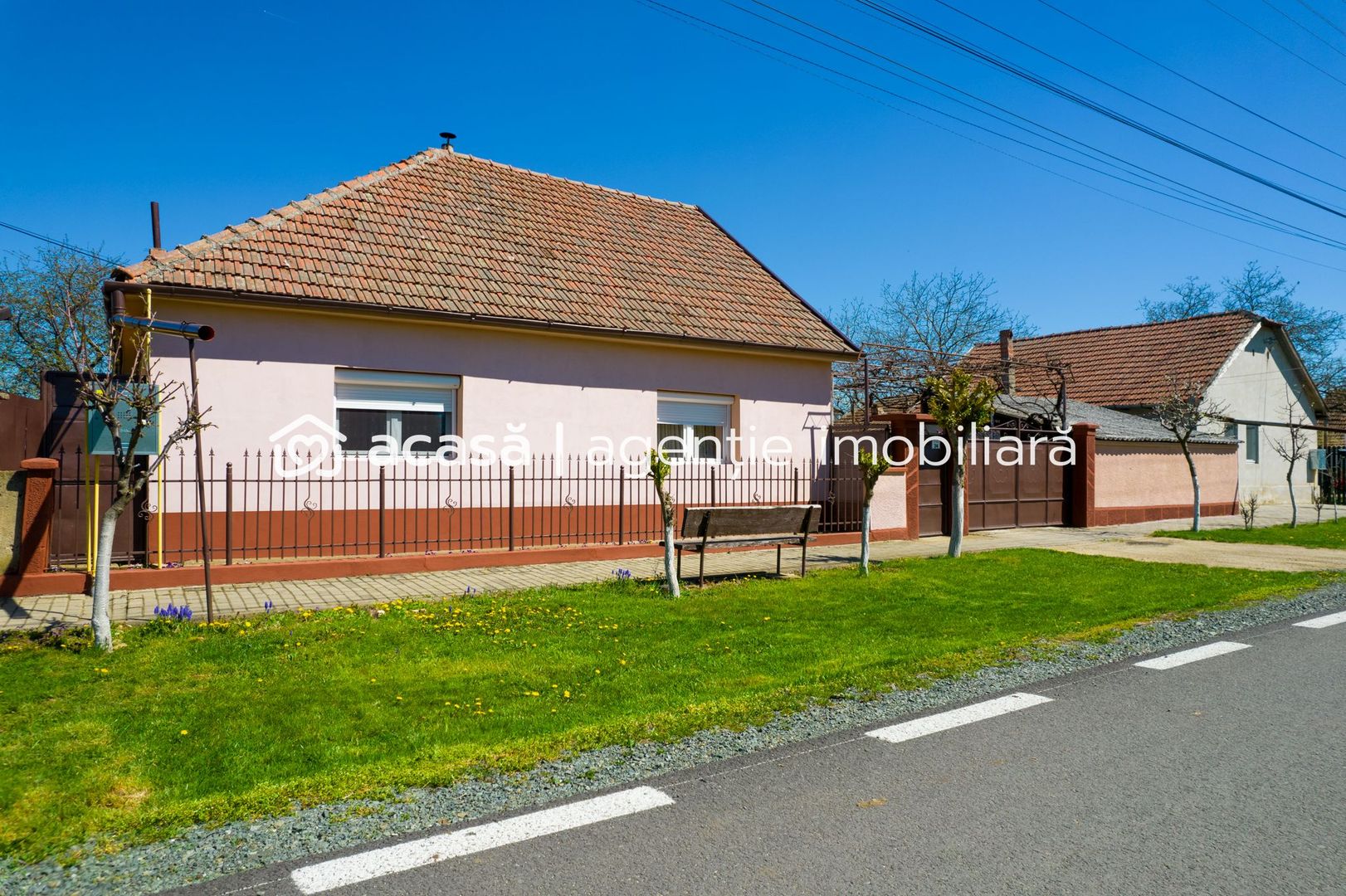 Casă cu grădina în Curtici - Poză 11