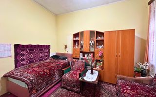 Casă în curte comună la 3 minute de centrul istoric - Poză 4