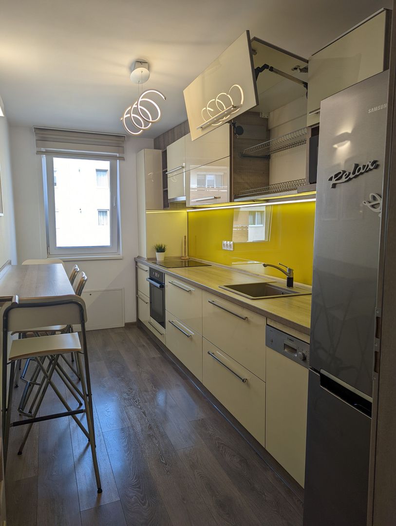Langa Mall Coresi, in complexul Urban, 2 camere mobilate, 550 euro/luna - Poză 10