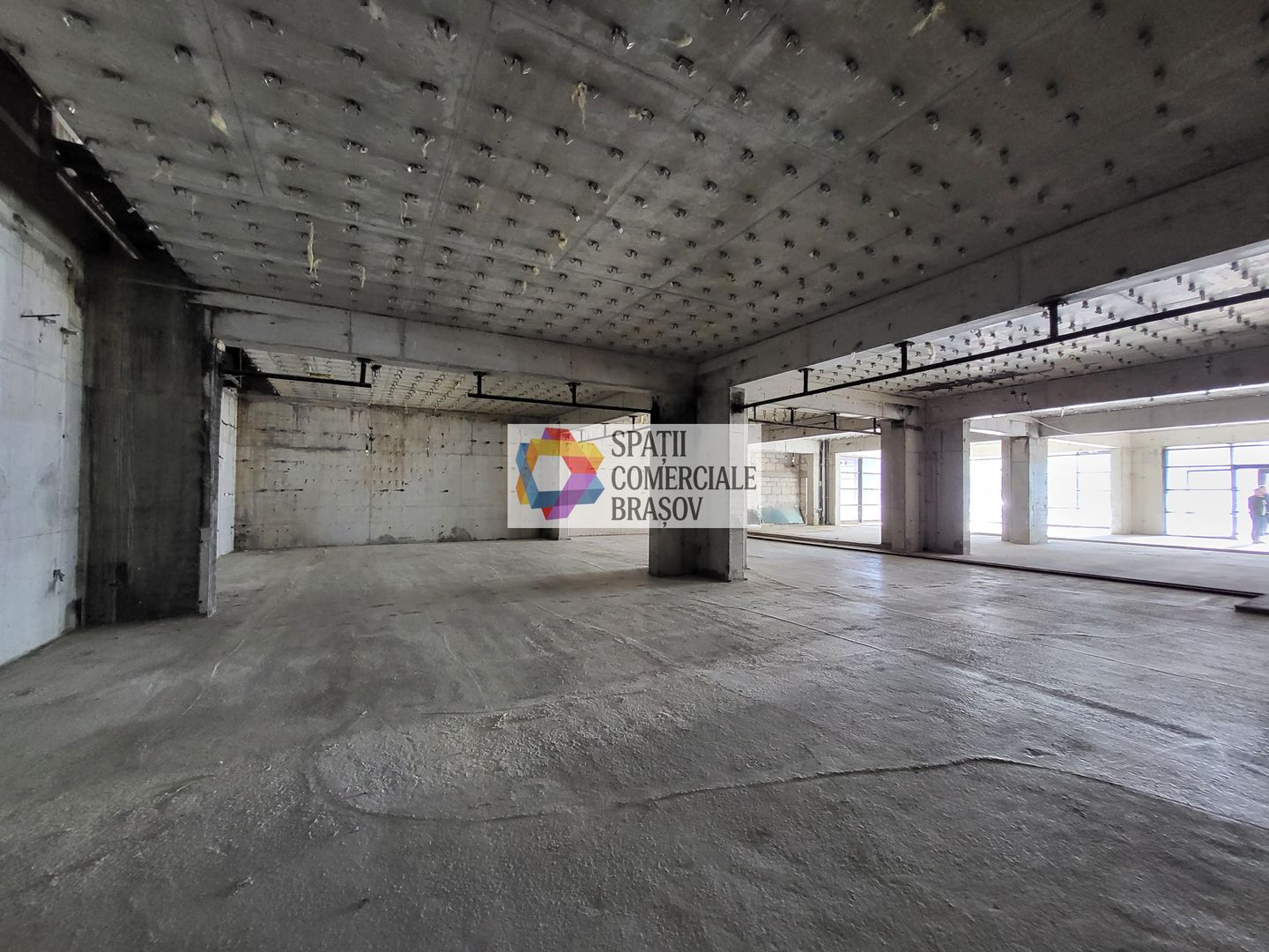 Clădire mixta -3600 mp - Poză 17