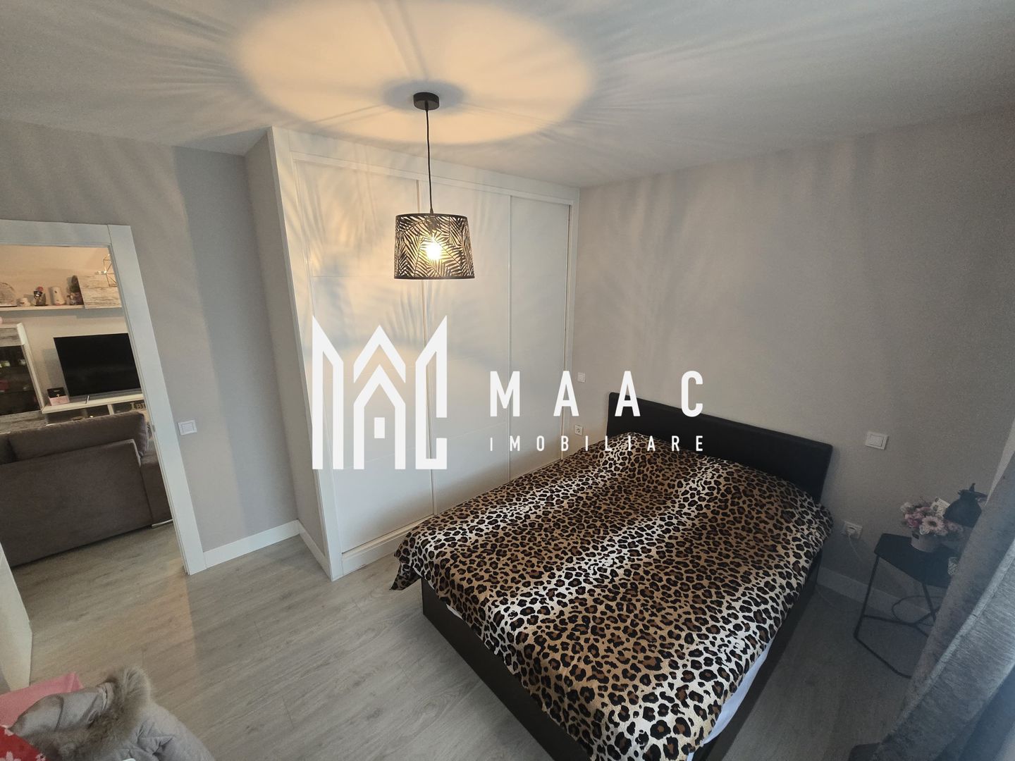 Apartament 3 camere 2 bai 2 balcoane loc de parcare subteran zona Turnisor - Poză 17