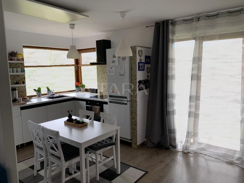 Înconjurată de verdeață – Casa ideală pentru tine și familia ta. - Poză 3