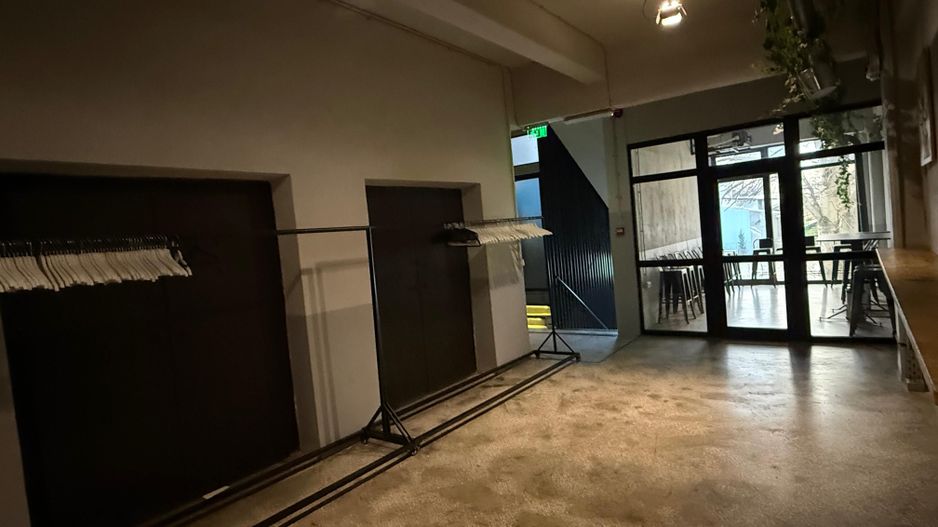 Spațiu  576mp+120mp curte  la 5 minute de Metrou Pipera - Poză 5