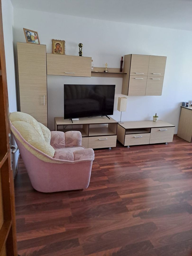 Vand apartament cu 2 camere - Poză 5