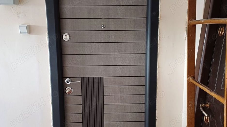 Schimb, vand, ( variante ) apartament plus teren cu casa - Poză 1