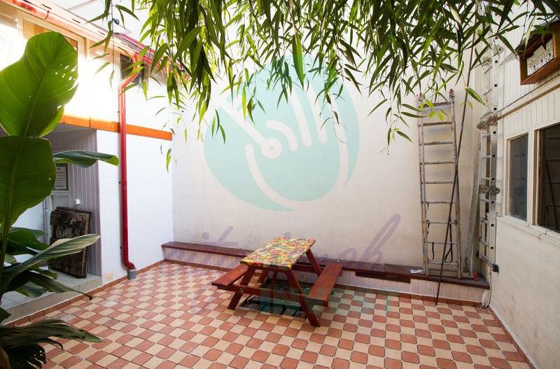 CAMIN DE MUNCITORI - METROU Mihai Bravu - Poză 2