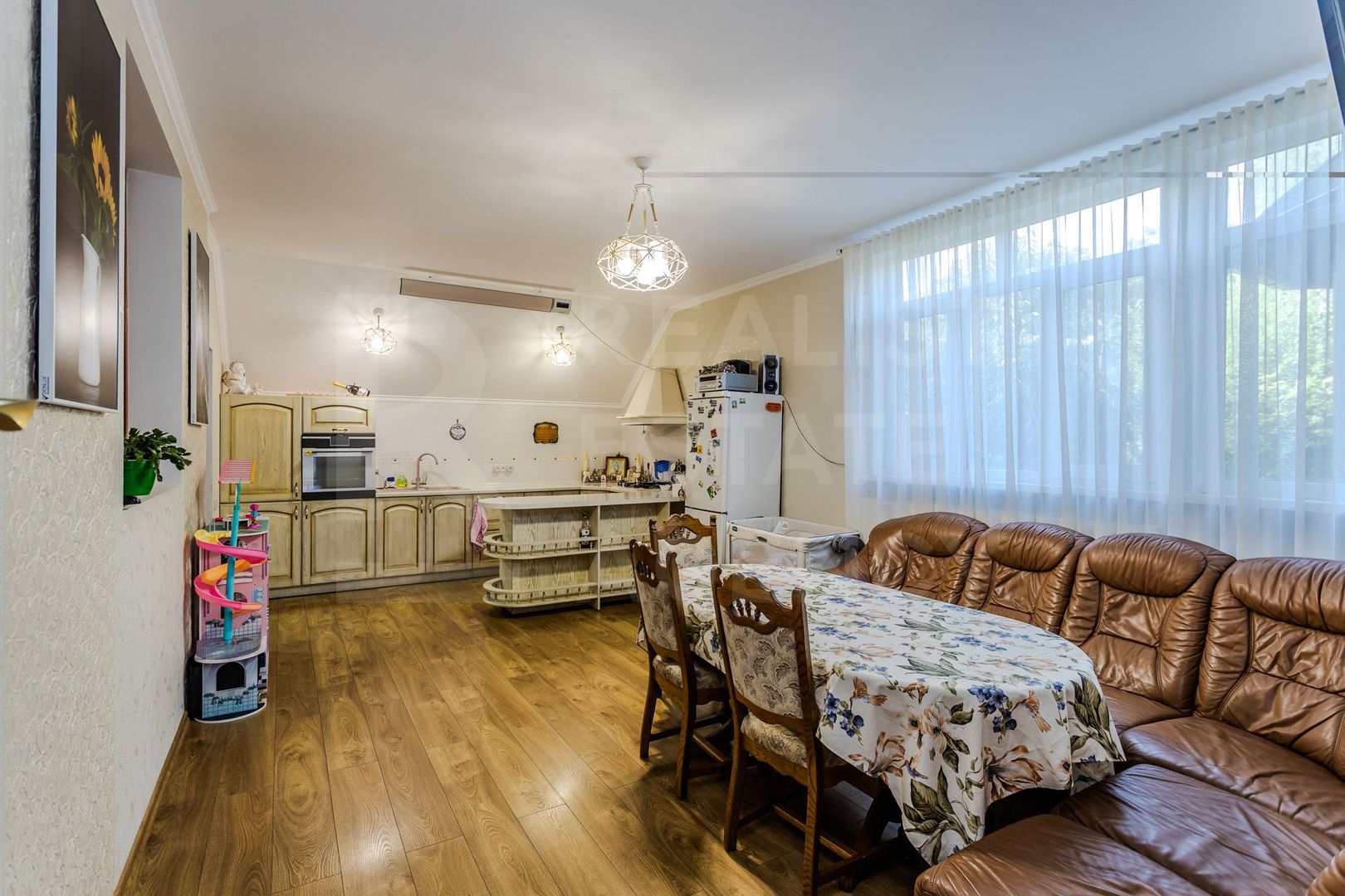 Vânzare, casă, 3 nivele, 160 mp, Goianul Nou - Poză 8