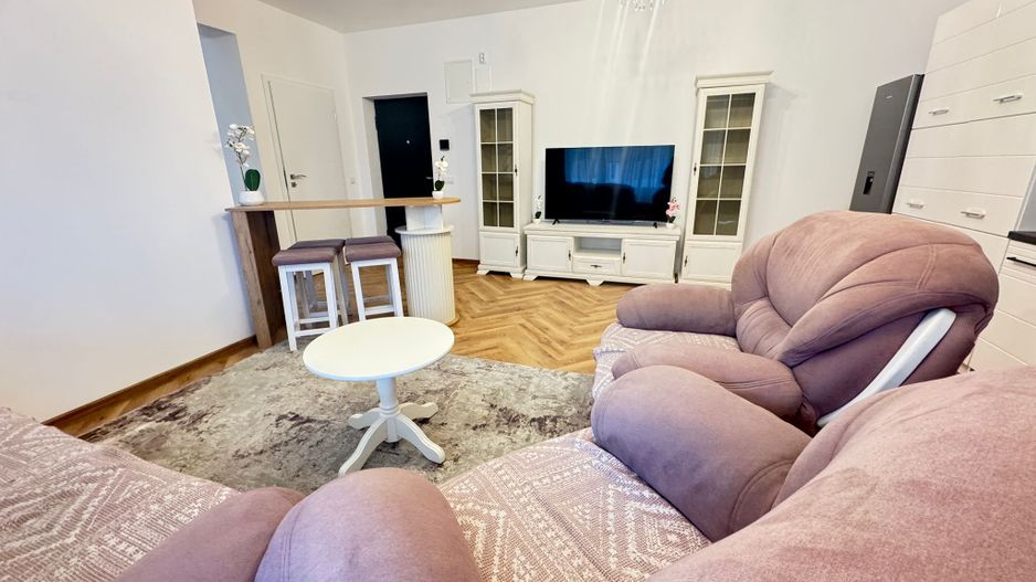 Apartament 3 camere de închiriat – zonă centrală, lângă Mall-ul nou - Poză 2