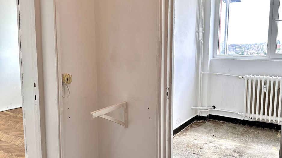 Apartament 2 camere Mihai Bravu 42-62, vedere spate, bloc izolat - Poză 8