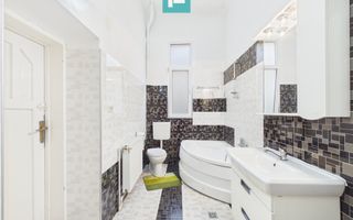 Apartament generos cu 3 camere – Zona Centrală - Poză 10