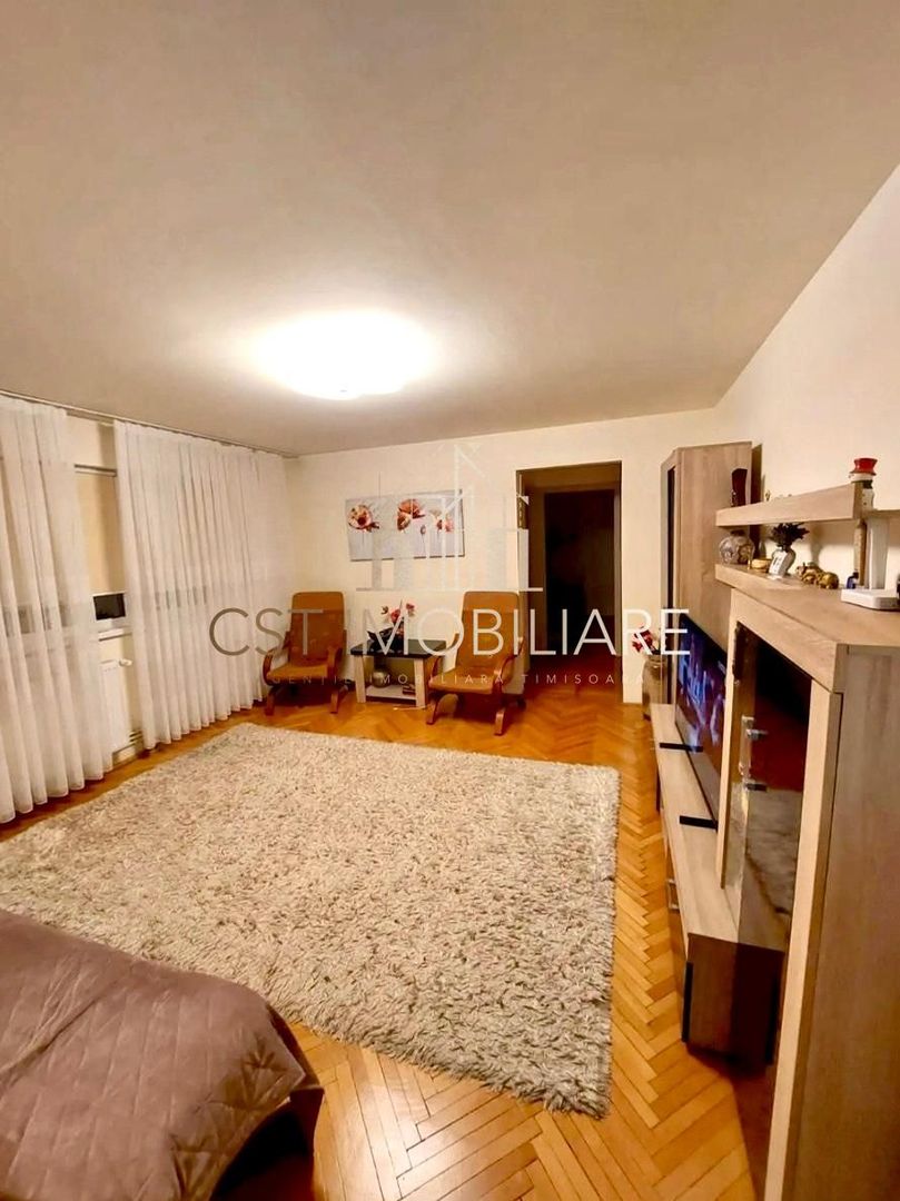 Apartament 3 camere, 2 bai, etaj 1 – zona Sagului - Ana Ipatescu - Poză 2