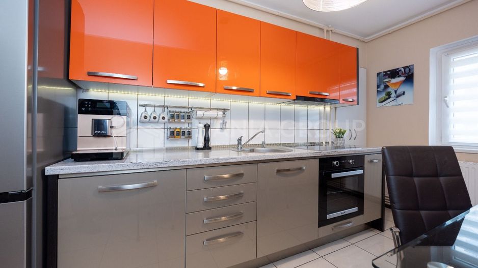 Apartament modern cu 3 camere, etaj 1, comision 0 - Zona Tractorul - Poză 4