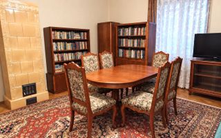Apartament la casă cu curte proprie în zonă exclusivistă Sub Arini - Poză 4