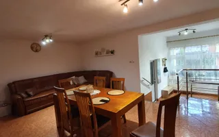 Casa cu 7 camere, 2 spatii comerciale, pretabila pt. birouri, Centru - Poză 11