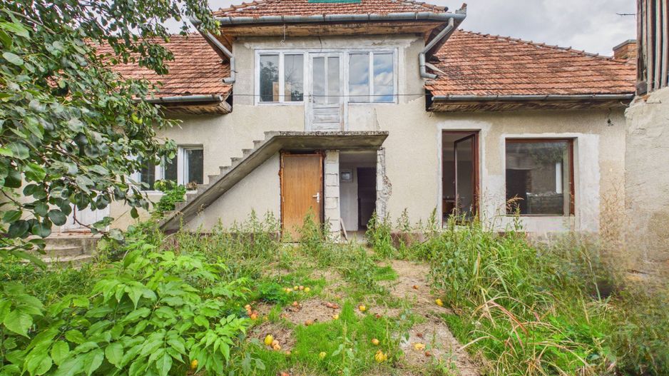 Casă cu teren de 1800 mp, în Buteni, Arad - Poză 5