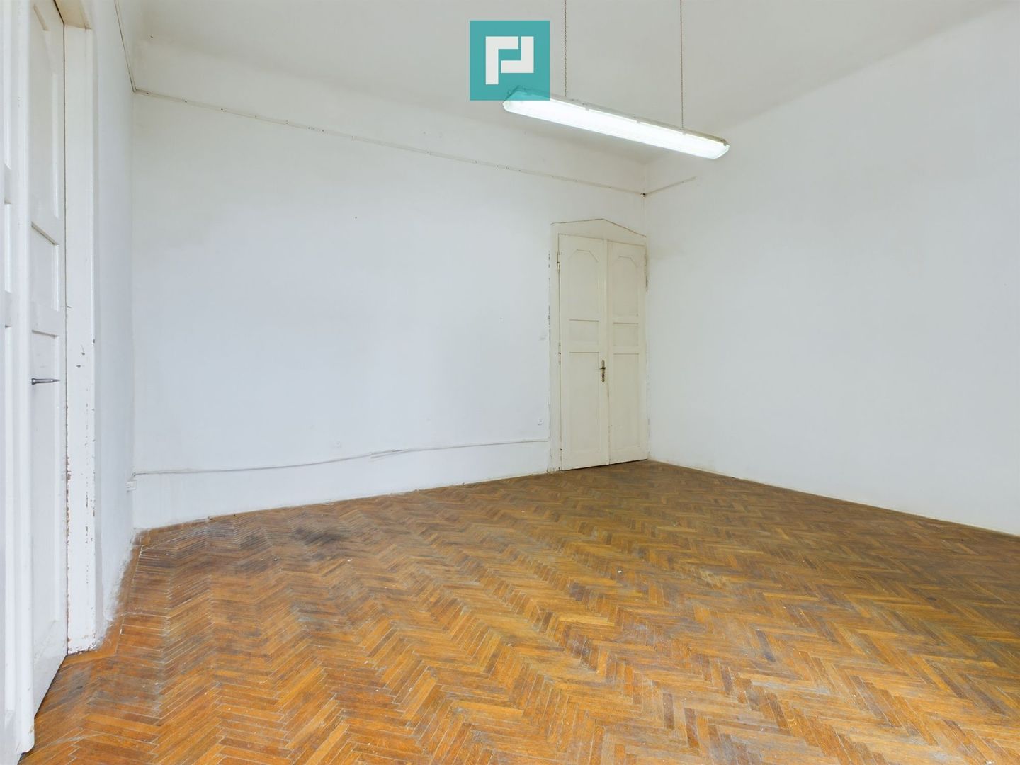 Apartament de închiriat – 3 camere, zonă centrală - Poză 4