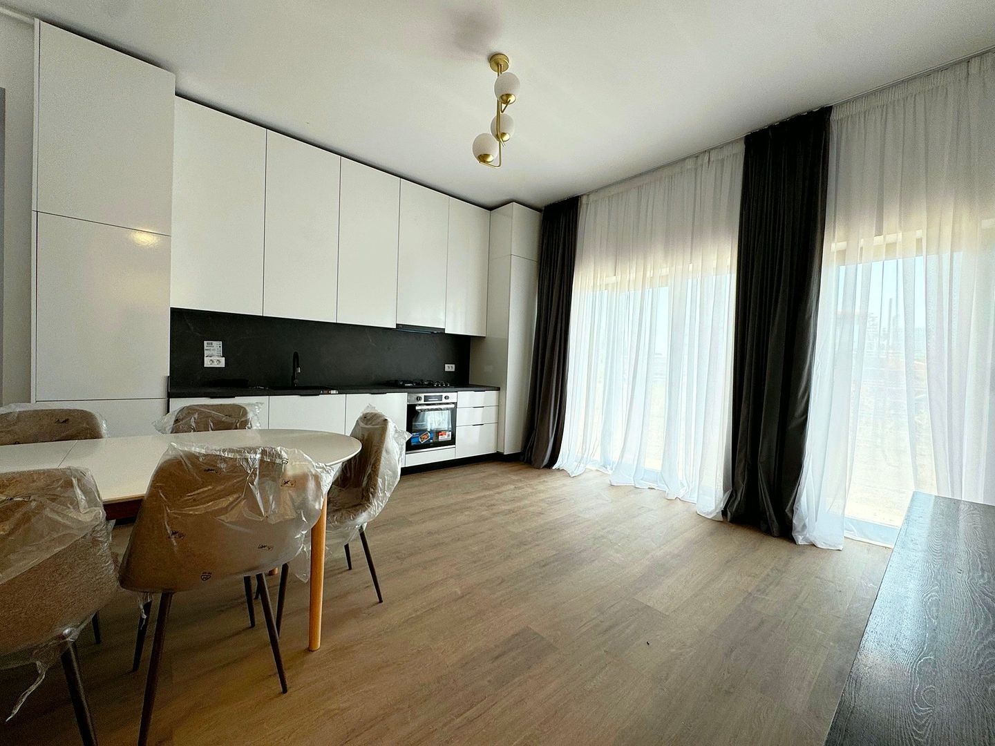 Apartament 3 camere nou, 80 mp + grădină 60 mp, parcare, Pipera, Sector 1 - Poză 1