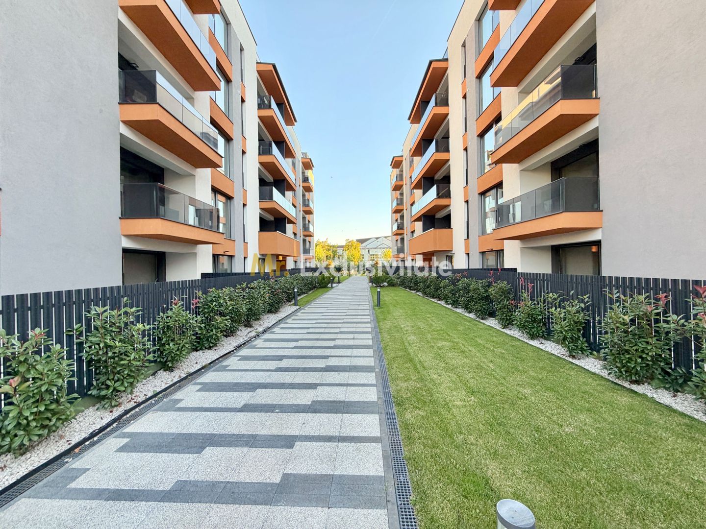 Prima inchiriere, 3 camere ultrafinisat, Intre Lacuri Residence - Poză 13