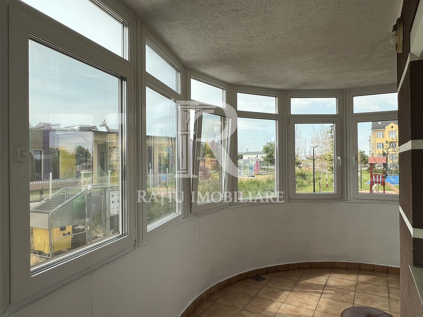 Apartament cu 3 camere | SDK | Nufarul | Oradea - Poză 13