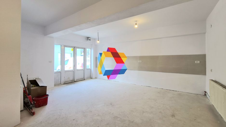 Spatiu birouri de închiriat Brasov - 33 mp # plus-imo.ro - Poză 2