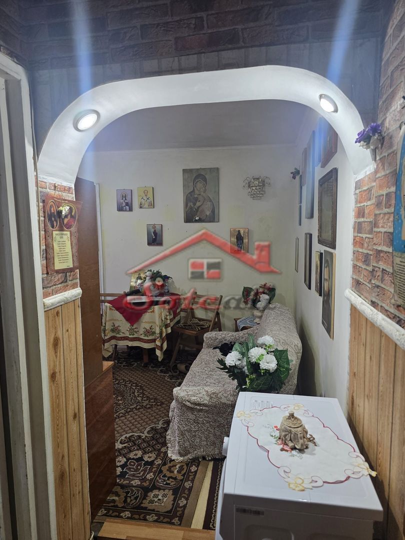 Apartament 2 camere etaj 1/4 Campina zona semicentrala - Poză 3
