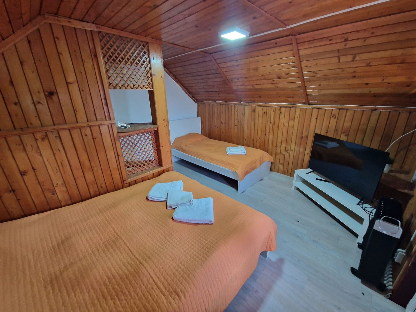 Pensiune la Cheia, moderna, functionala in totalitate, vedere mirifica (chirie) - Poză 27