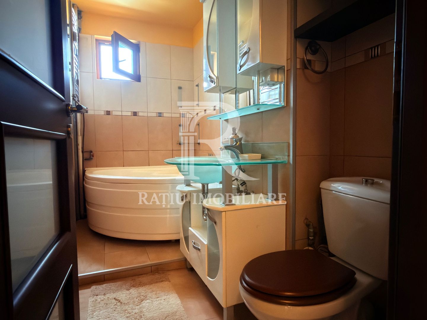 Apartament 3 camere | 2 dormitoare | Centrul Civic | Oradea - Poză 22