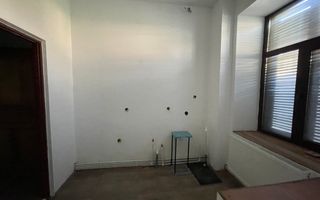 De vânzare – Clădire impresionantă, 11 camere, 9 dormitoare, Păcurari - Poză 22