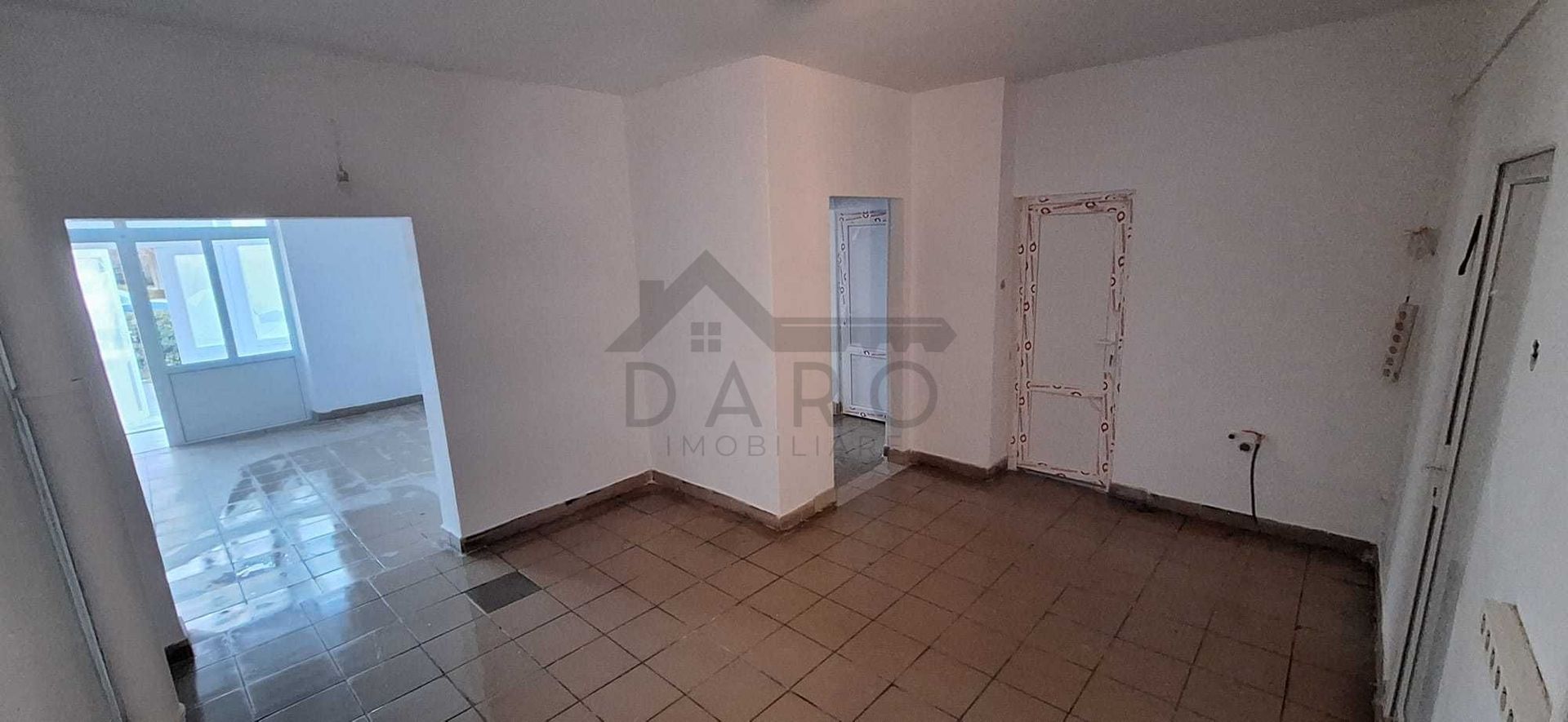 Închiriez spațiu comercial în centrul din Cristești – 75 mp - Poză 2