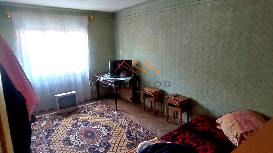 CASĂ DE VÂNZARE | 9 CAMERE | TEREN 1.000 MP | BĂICOI – ZONĂ CENTRALĂ - Poză 6