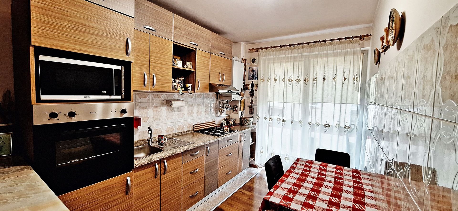 Tractorul, apartament 2 cam in bloc vila, etaj 1, mobilat 125000 euro - Poză 2