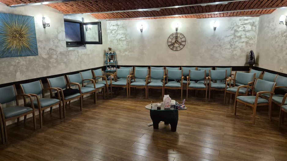 Str Lunga, zona Mielul Alb, spatiu comercial de 82mp tip crama, 129900 euro - Poză 2