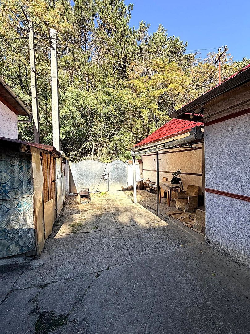 Casa de vanzare 1500 mp Cugir zona linistita - Poză 9