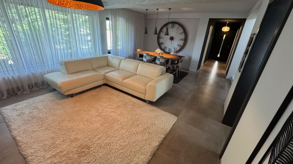 Vila de LUX Tunari, 214m2 utili, 600 curte - Poză 25