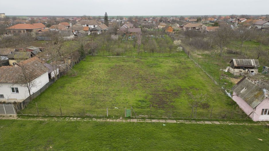 Loc de casa 1.527 mp în Vinga - Poză 1