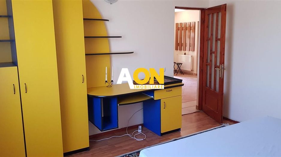 Casă de închiriat, 3 camere, cu terasă și garaj, Partoș - Poză 16