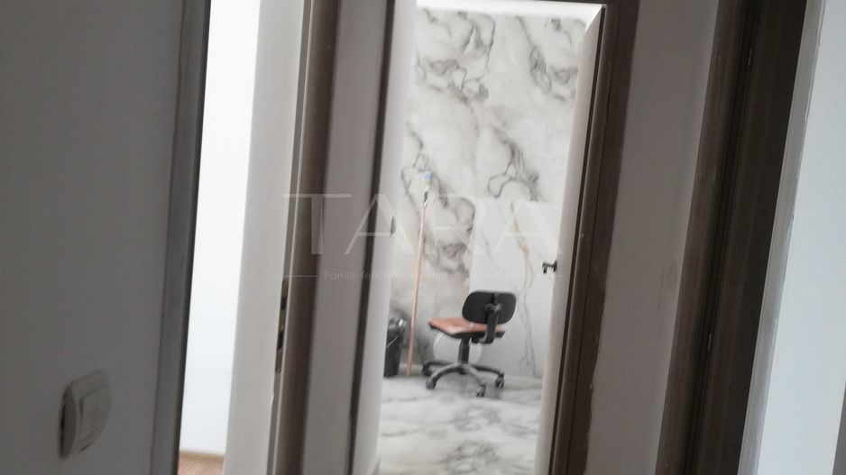 Apartament cu 3 camere vând an floresti - Poză 5