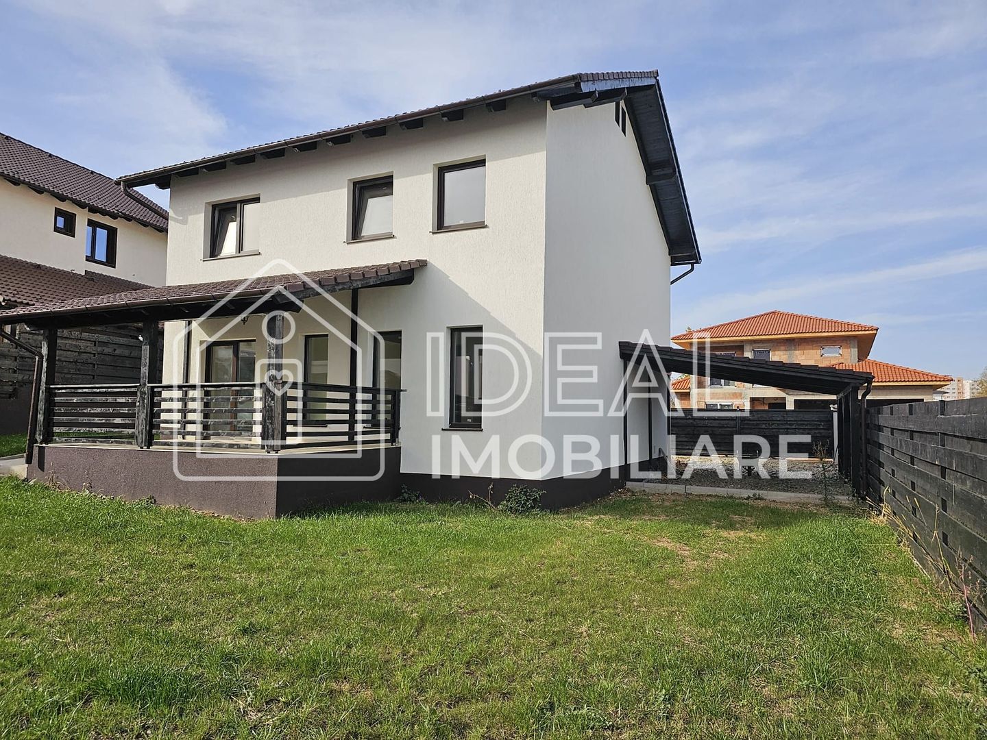 Casa Individuala cu 4 camere si garaj, in zona Lidl Selimbar - Poză 3