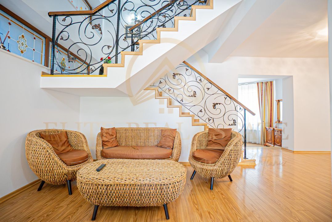 Ovidiu Sud - Zona premium - Vila impozanta, curte mare, garaj, terasa! - Poză 11